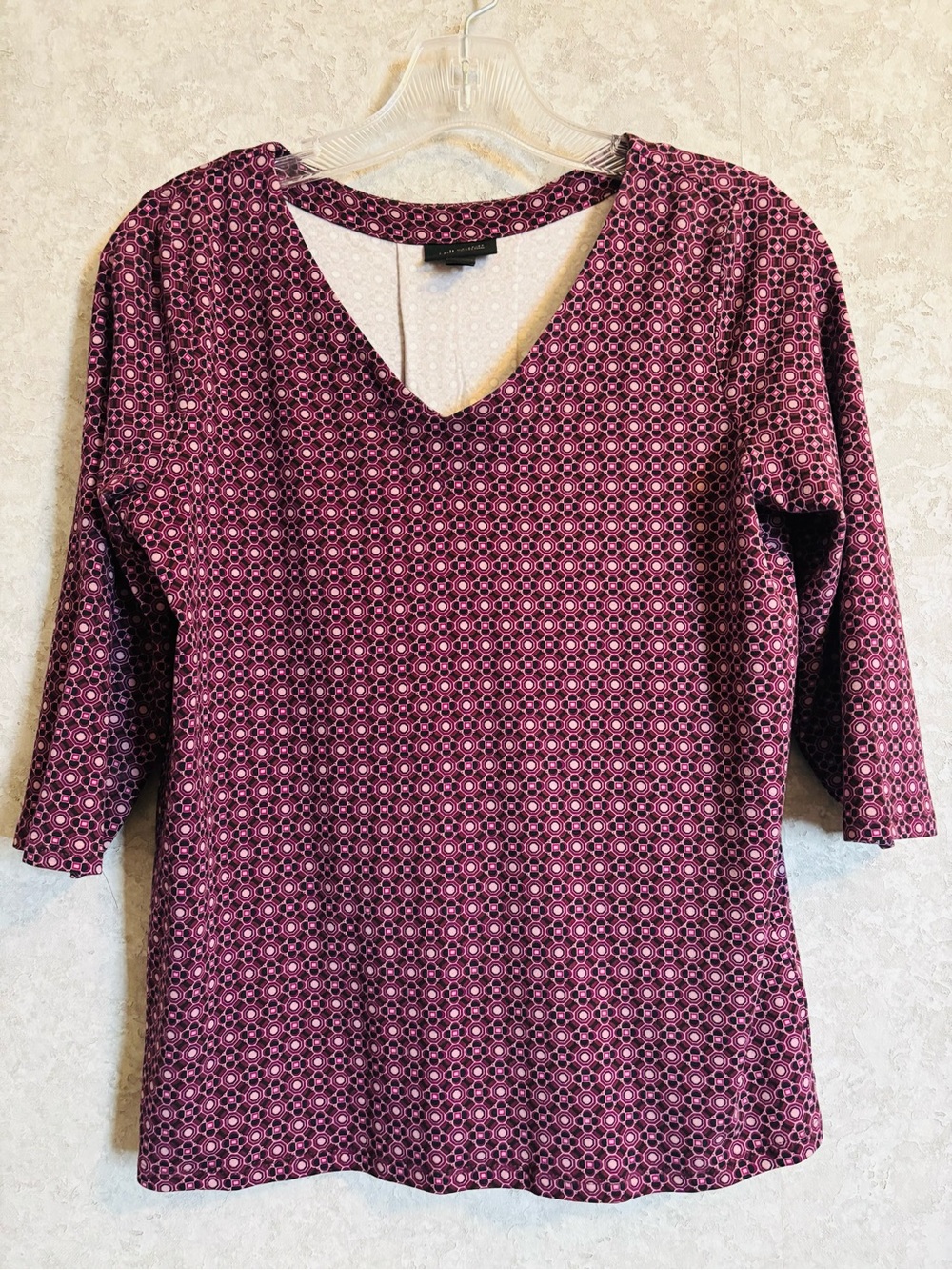 J.Jill Womens V-Neck 3/4 Sleeve Top in Plum Geo Print
